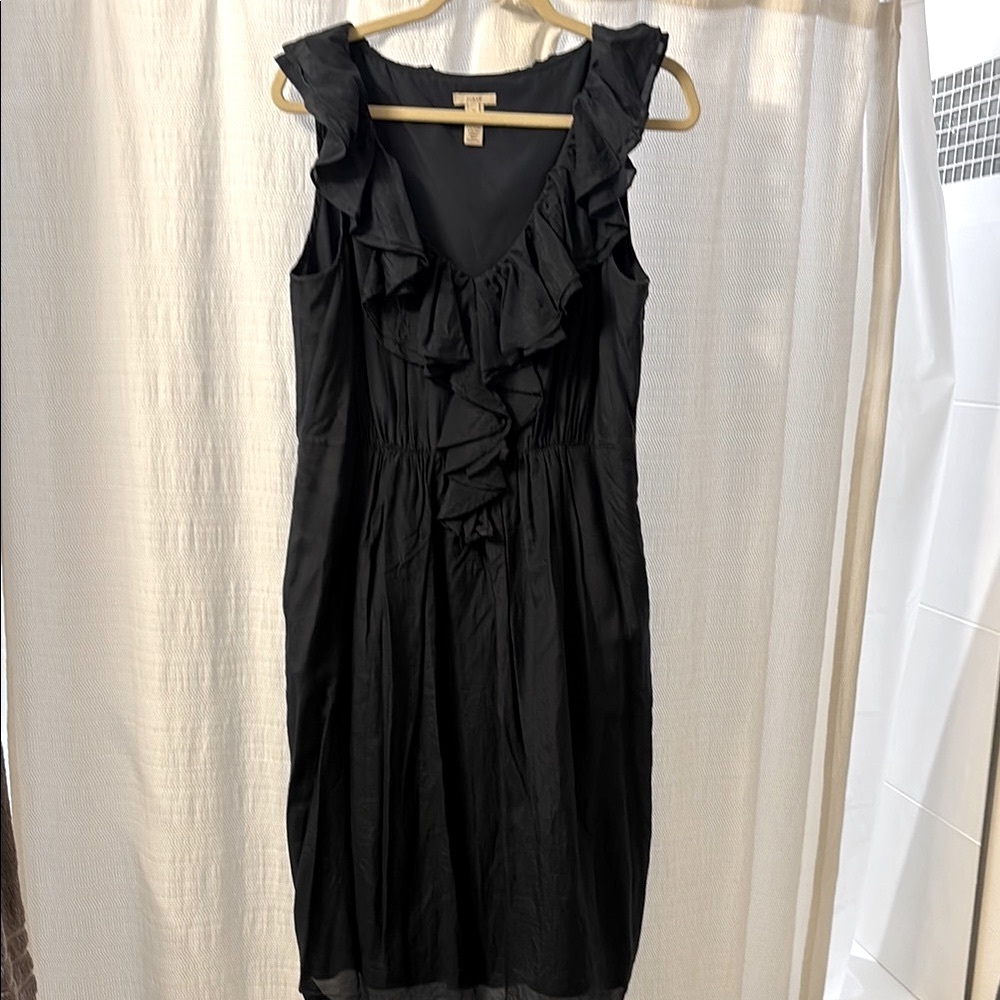 Elegant Navy Blue Ruffled V-Neck Dress